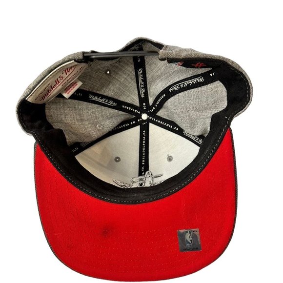 Mitchell & Ness Houston Rockets Hardwood Classics Snapback Hat Grey/Black - Picture 6 of 9